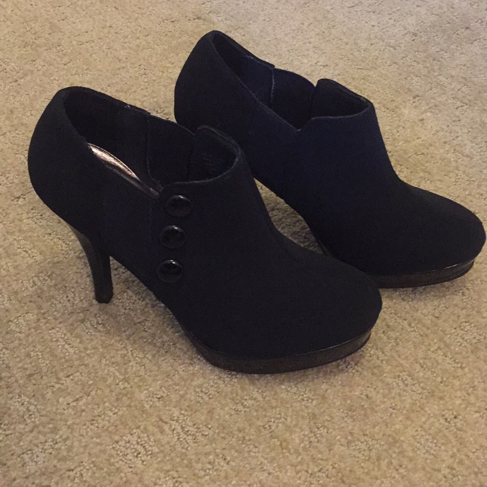 Black heels
